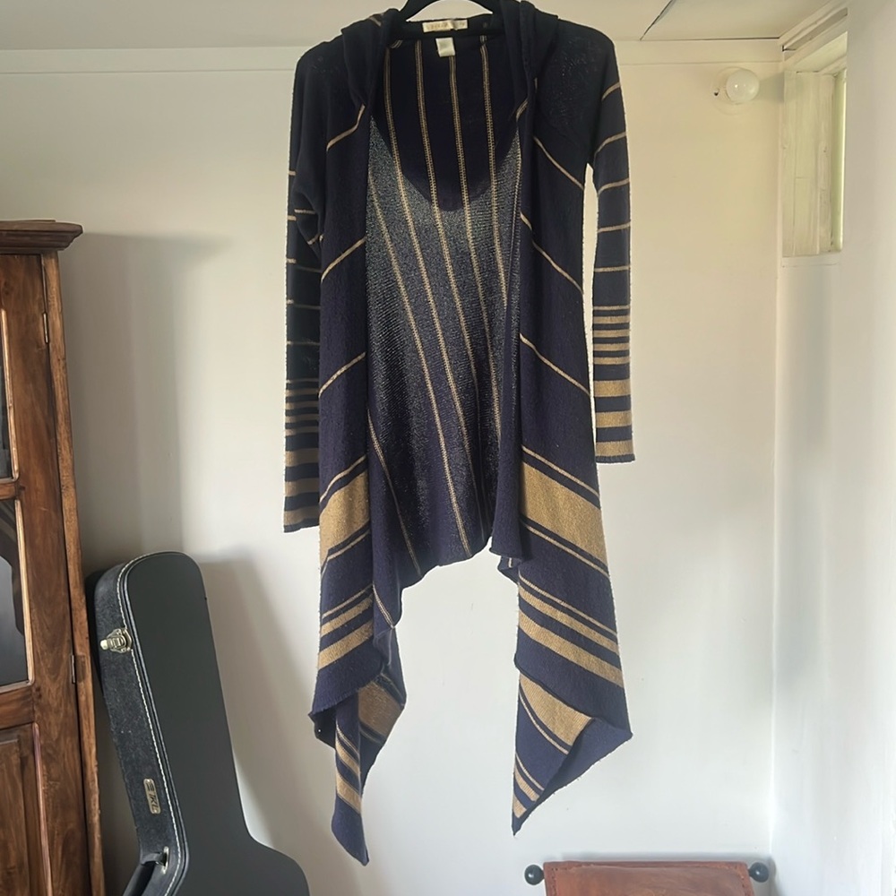 Indah Sweater